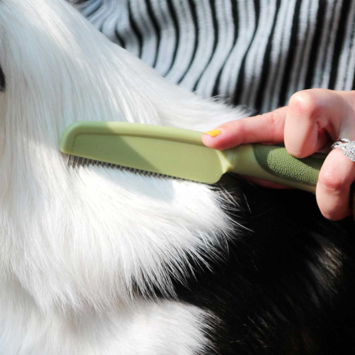 Furville Comb with roating teeth